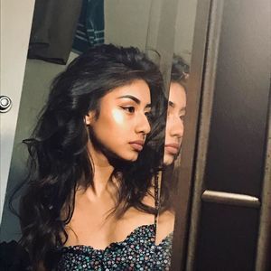 Meet your Posher, Dominique